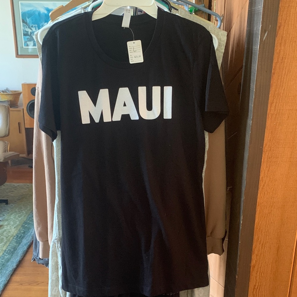 Black 'MAUI' Graphic T-Shirt